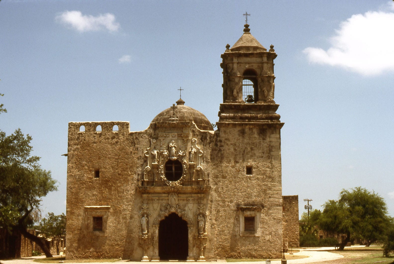 35mm Sears-Ricoh KS-2 SLR with a 50mm lens on Kodachrome 64; f5.6 1/750., 1988, San Antonio