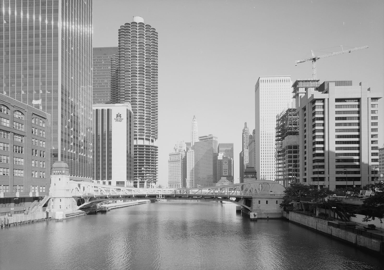 Chicago River Bascule Bridge , Clark Street, spanning Chicago River at Clarke Street, Chicago, Cook County, IL. Distant view of bridge looking northeast., 1987, Chicago