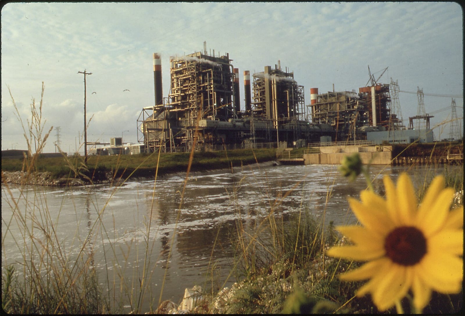 THE P.H. ROBINSON GENERATING PLANT, PART OF HOUSTON LIGHTING AND POWER, 1972, Houston