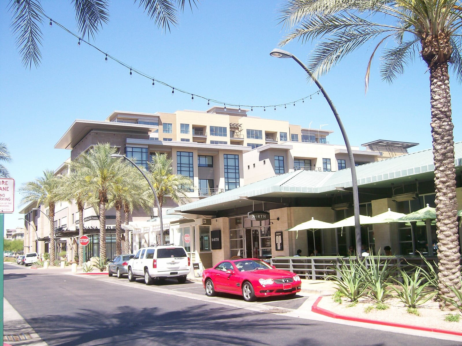 Photo looking north in the Kierland Commons in Phoenix, Arizona, 2008, Phoenix