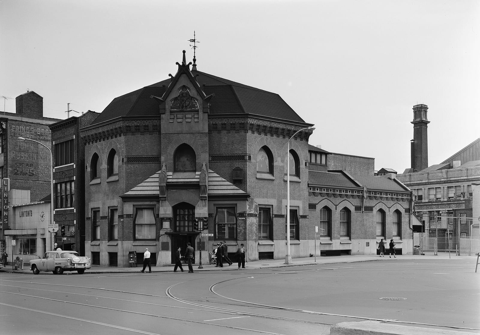 A photograph of the Centennial National Bank at 32nd and Market Streets in Philadelphia, PA, 1961, Philadelphia